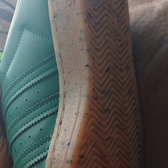 Adidas Forest Green Sneakers with Speckled Sole - Picture 8 of 9